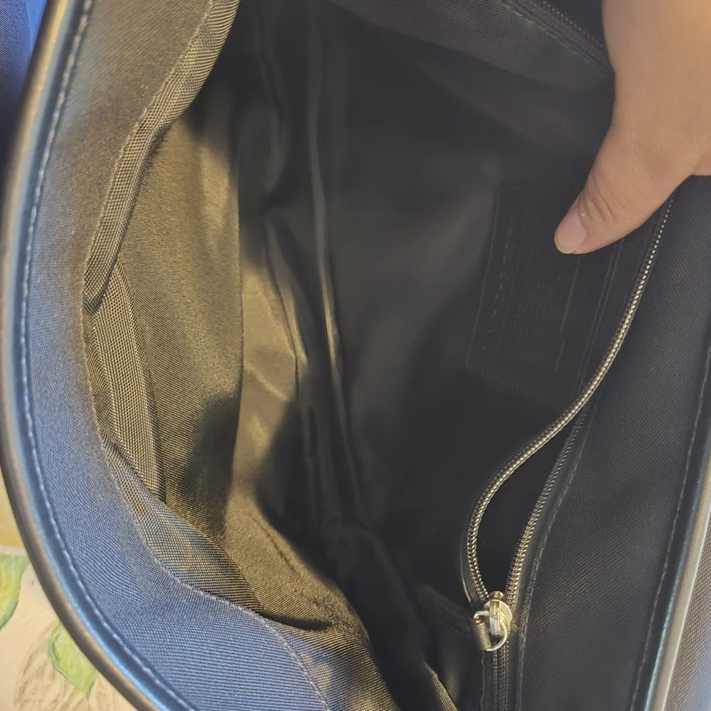 Coach Black Leatherware Men's Bag - Picture 15 of 16